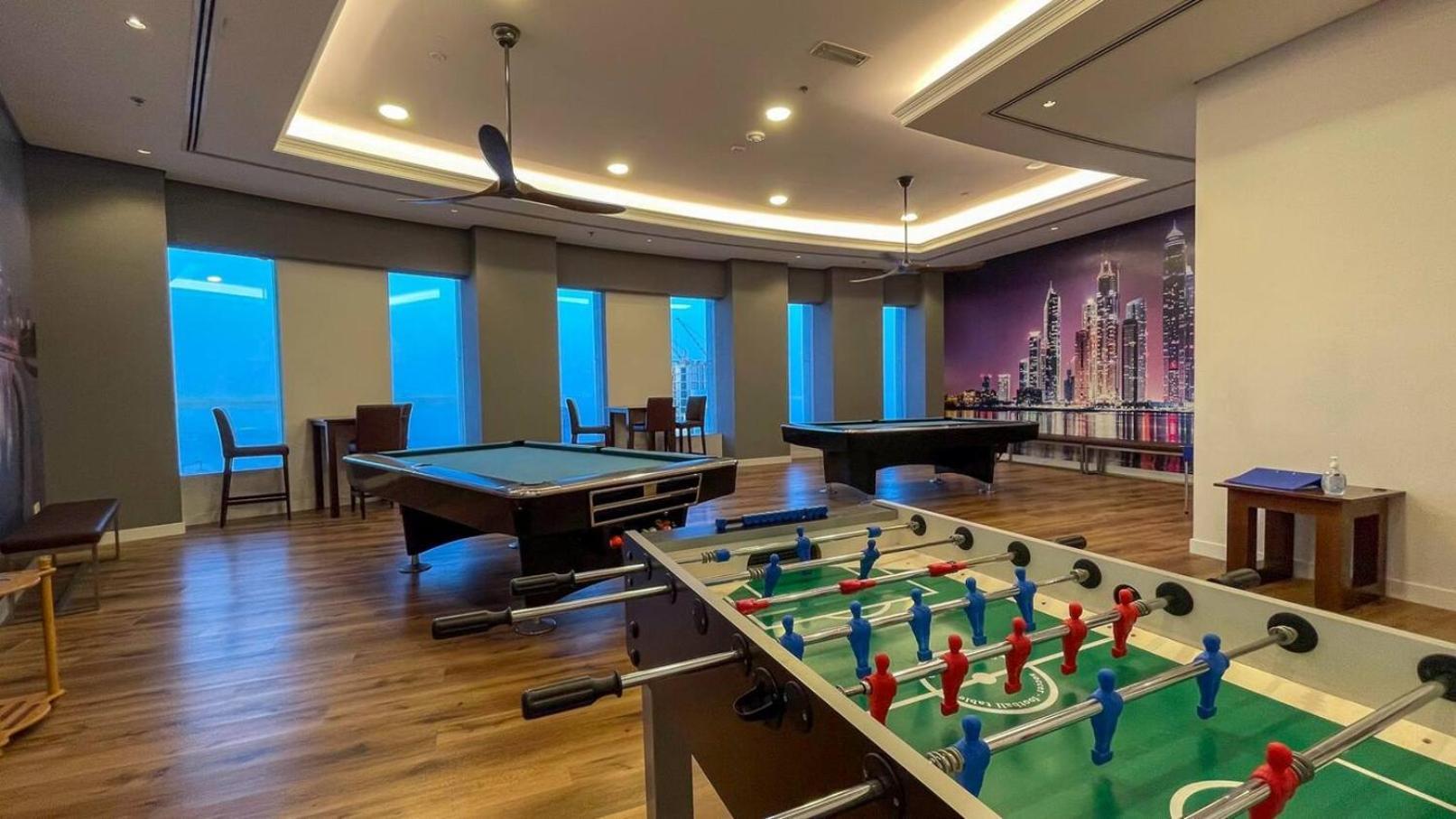 Sea & Palm View Elegant 1 Bedroom Apartment Dubai Esterno foto