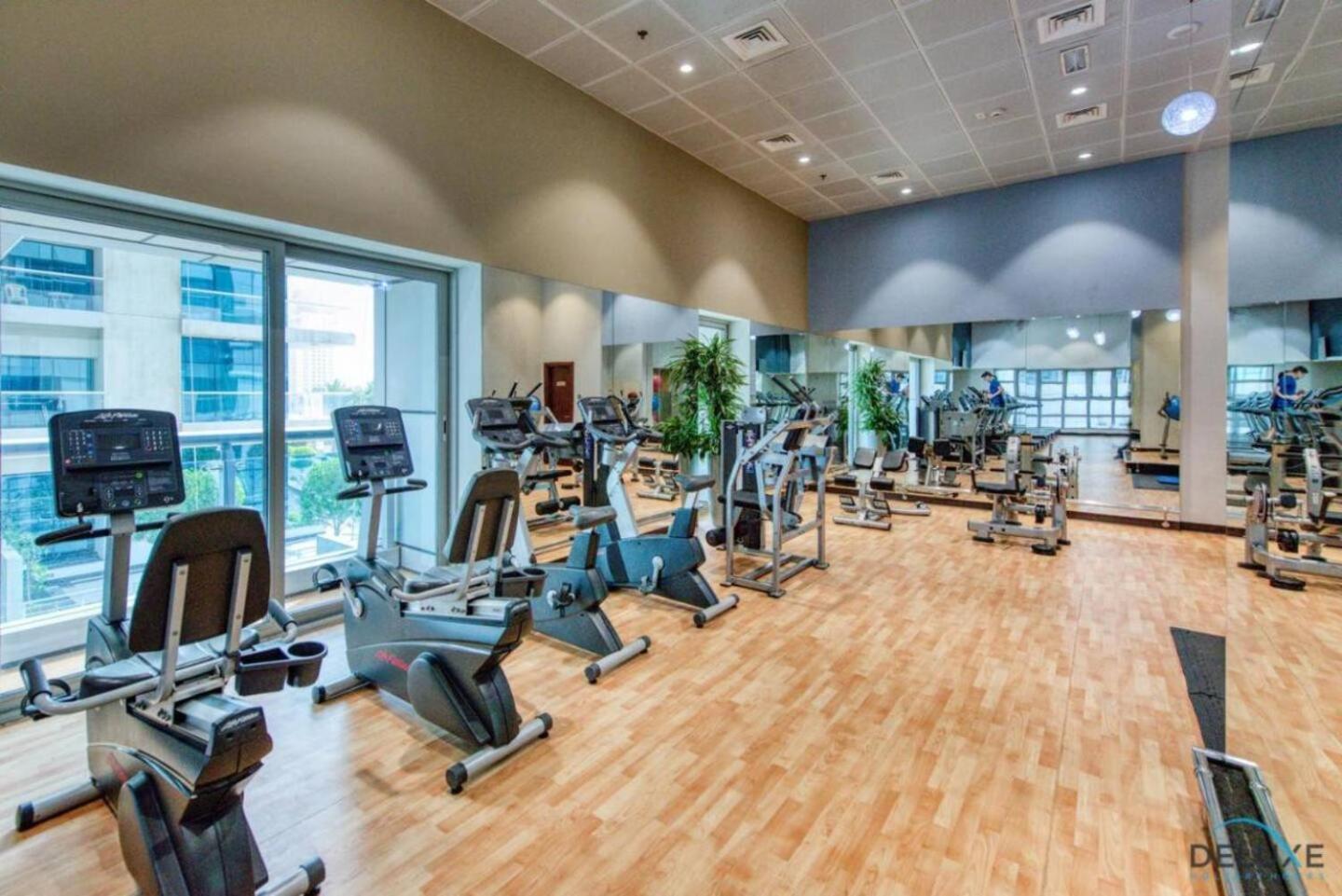 Sea & Palm View Elegant 1 Bedroom Apartment Dubai Esterno foto
