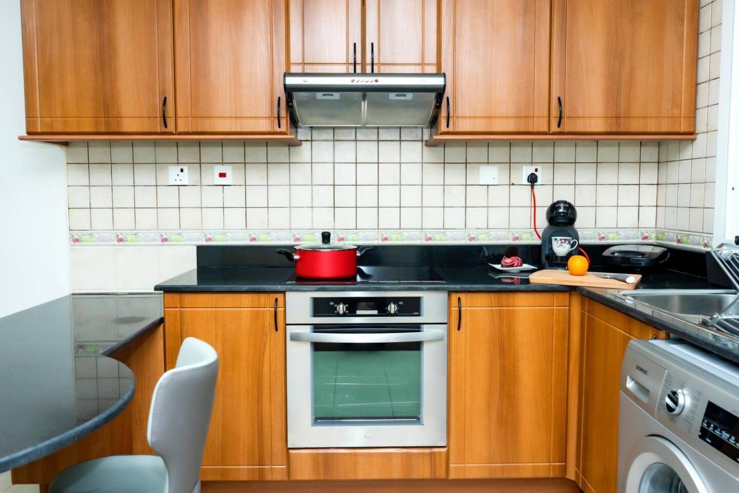 Sea & Palm View Elegant 1 Bedroom Apartment Dubai Esterno foto
